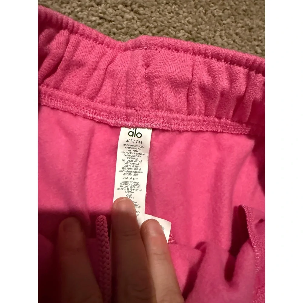 Alo Yoga Accolade Sweat Shorts Paradise Pink Women Small NWT